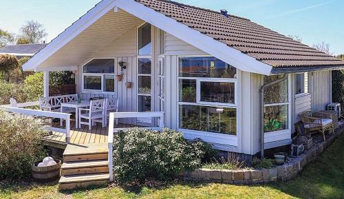 Two-Bedroom Holiday Home