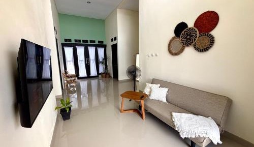 Three-Bedroom Vacation Home 