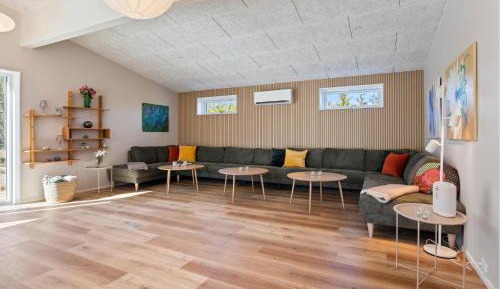 Five-Bedroom Holiday Home