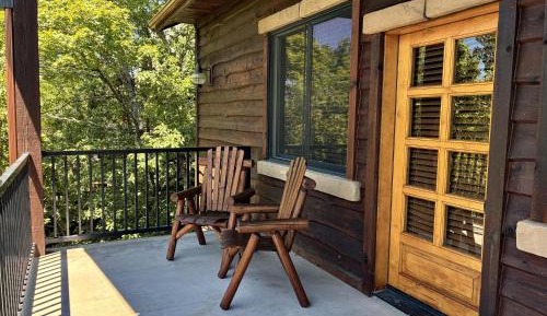 Two-Bedroom Lake View Suite with Two King Beds