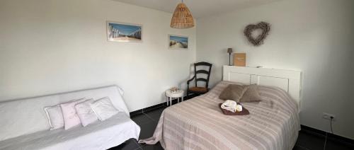 Deluxe Double Room (2 Adults + 1 Child)