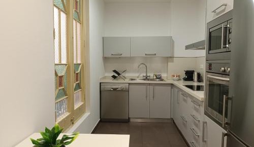 Three-Bedroom Apartment with Balcony