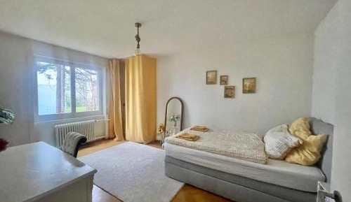 One-Bedroom Apartment - Non-Smoking