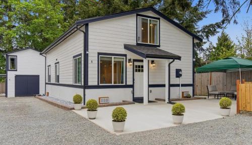 Six-Bedroom House
