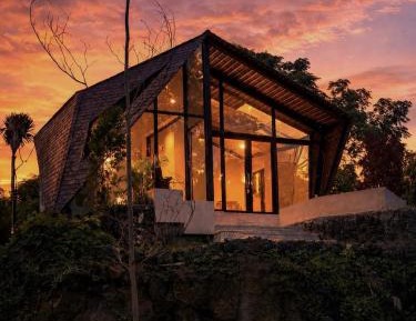Suite with Mountain View