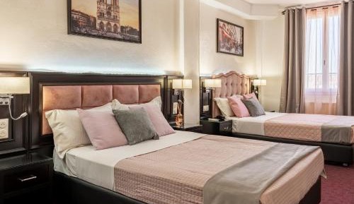 Deluxe Suite