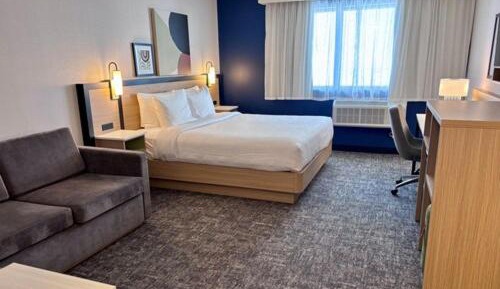 King Room with Sofa Bed - Non-Smoking