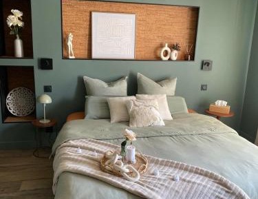 King Room with Spa Bath