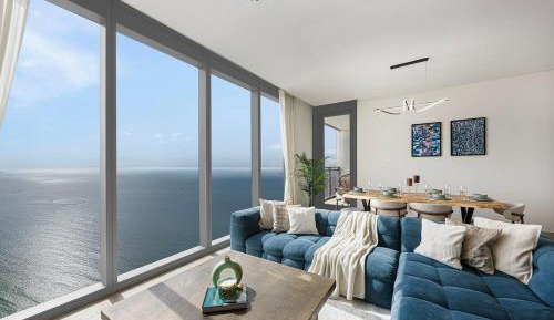 Four-Bedroom Apartment with Balcony 