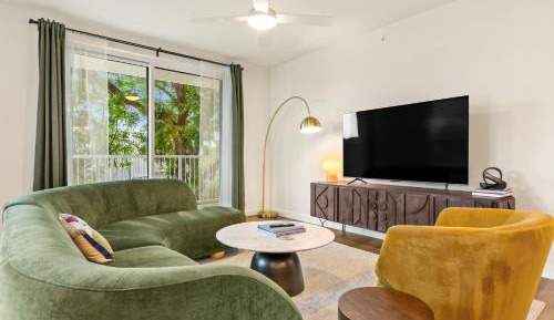 2 Bedroom Superior Suite w/ Balcony