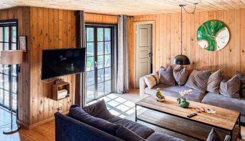 Five-Bedroom Holiday Home