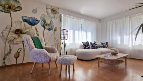 Three-Bedroom Apartment with Balcony