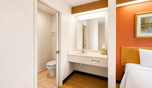 Deluxe Room with Two Double Beds Non-Smoking