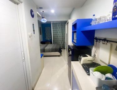 Studio with Balcony