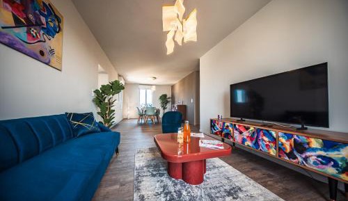 Two-Bedroom Apartment with Bay View
