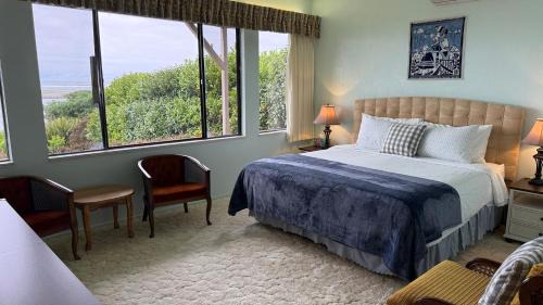 Deluxe Suite with Sea View