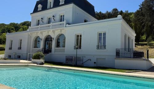 Suite with Pool View
