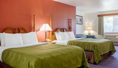 Queen Room with Two Queen Beds - Non-Smoking