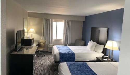 Queen Room with Two Queen Beds - Non-Smoking