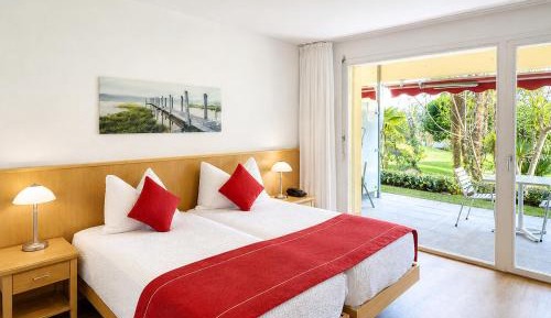 Double Room with Balcony and Garden View 