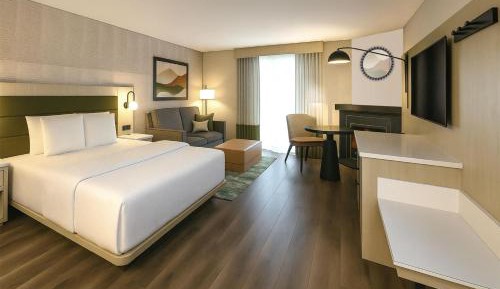 King Room with Sofa Bed