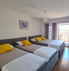 Studio with Balcony and Sea View (4 Adults)