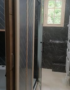 Deluxe Double Room (2 Adults + 1 Child)