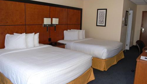 Standard Queen Room with Two Queen Beds - Non-Smoking