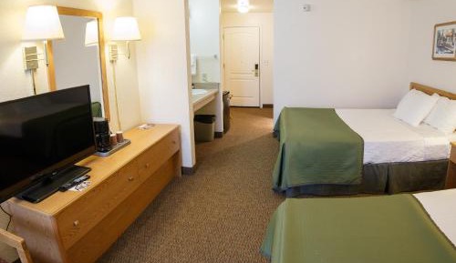 Queen Room with Two Queen Beds - Disability Access
