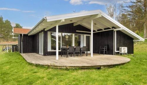 Four-Bedroom Vacation Home