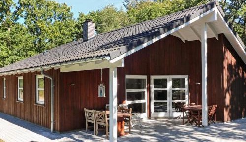 Three-Bedroom Vacation Home 