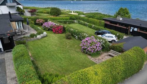 Three-Bedroom Vacation Home 