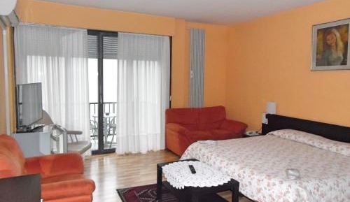 Deluxe Double Room with Balcony and Lake View
