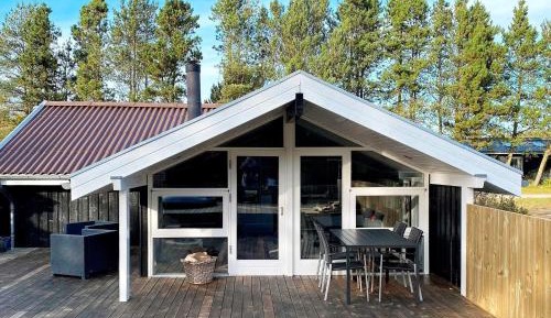 Three-Bedroom Vacation Home 