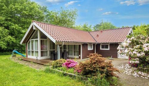 Three-Bedroom Vacation Home 