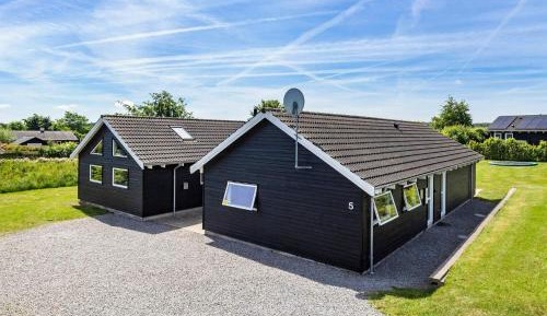 Six-Bedroom Holiday Home