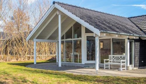 Three-Bedroom Vacation Home 