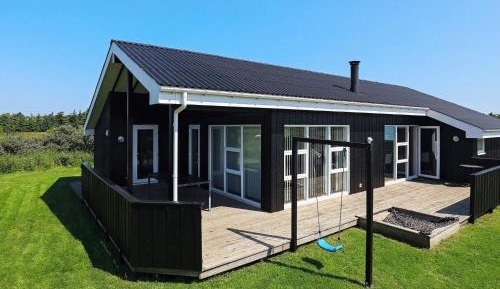 Three-Bedroom Vacation Home 