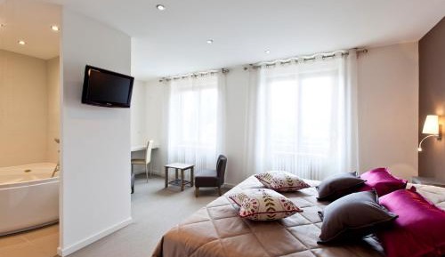 King Suite with Spa Bath