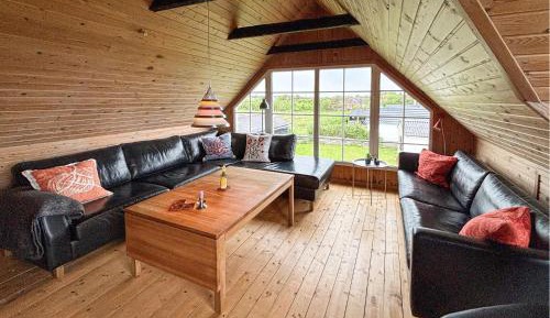 Three-Bedroom Vacation Home 