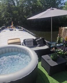 Standard Cabin on Boat