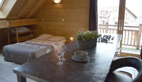 Studio with Mountain View