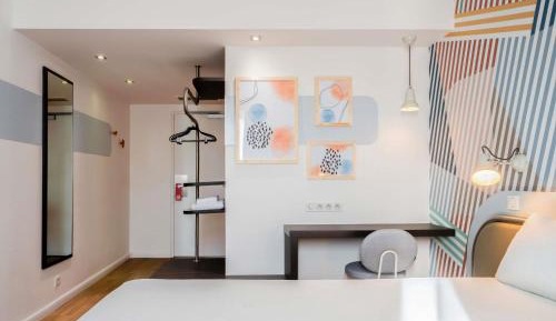Double Room with One Single Bed