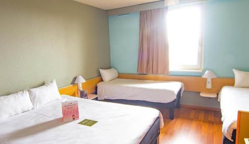 Standard Room with Double Bed and Twin Beds