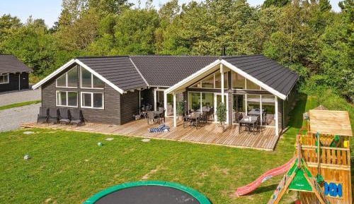 Six-Bedroom Holiday Home