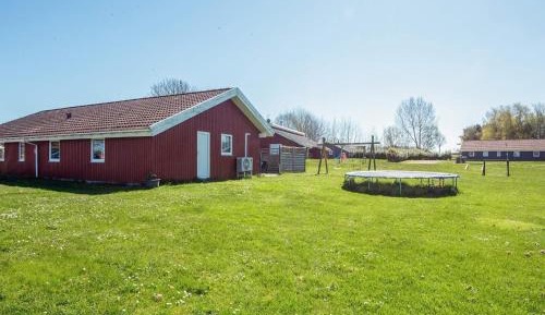 Five-Bedroom Holiday Home