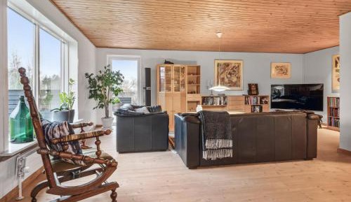 Three-Bedroom Townhouse