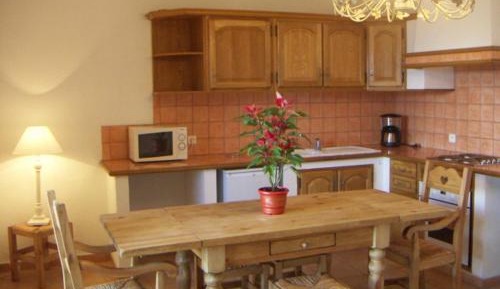 Two-Bedroom Apartment (5 Adults)