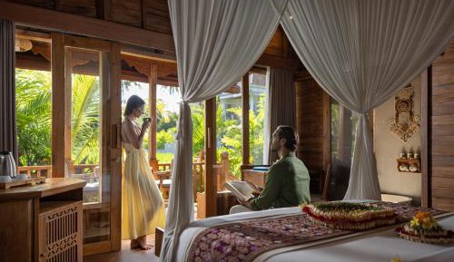 One-Bedroom Wooden  Suite