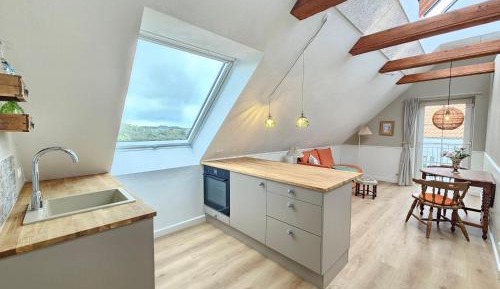 Studio Apartment with One Double Bed